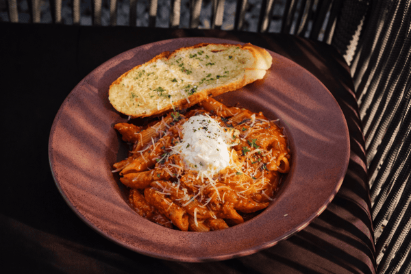 Penne alla rosa burrata